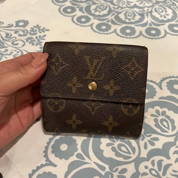 Authentic Louis Vuitton Elise Wallet